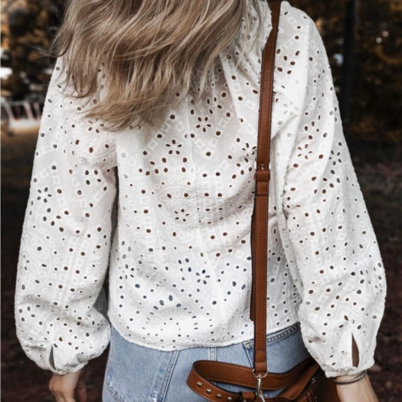 Elegant White Eyelet Blouse - Picture 2 of 3